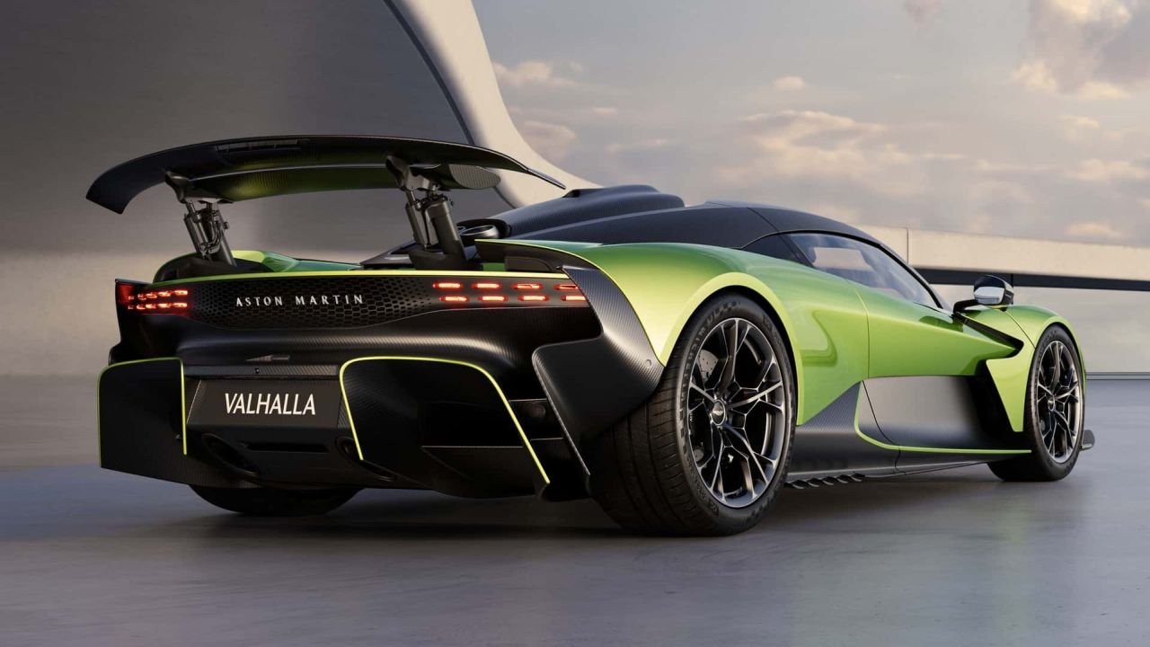 2025-aston-martin-valhalla