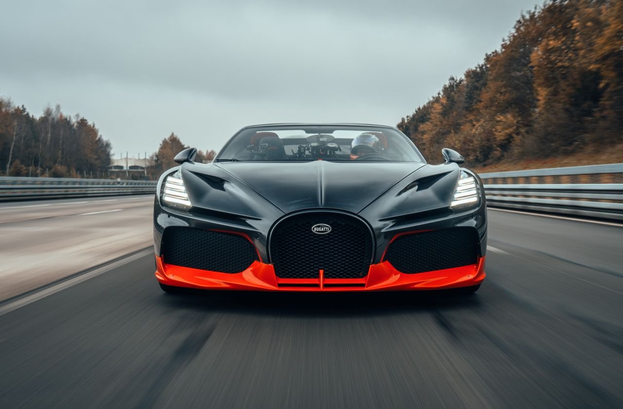 3 BUGATTI W16 Mistral World Record