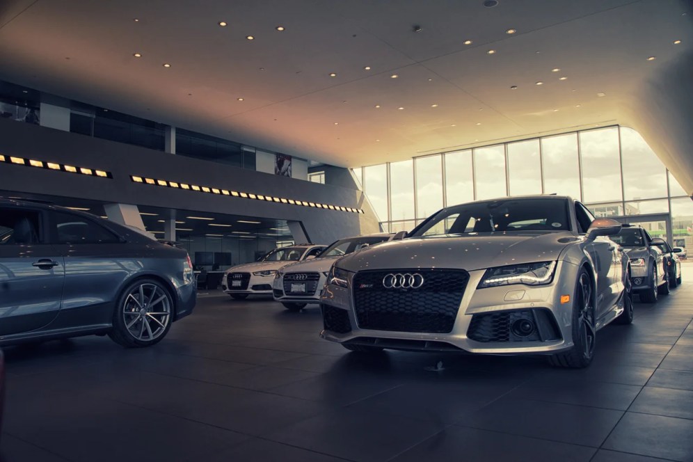 AD_Showfloor_3