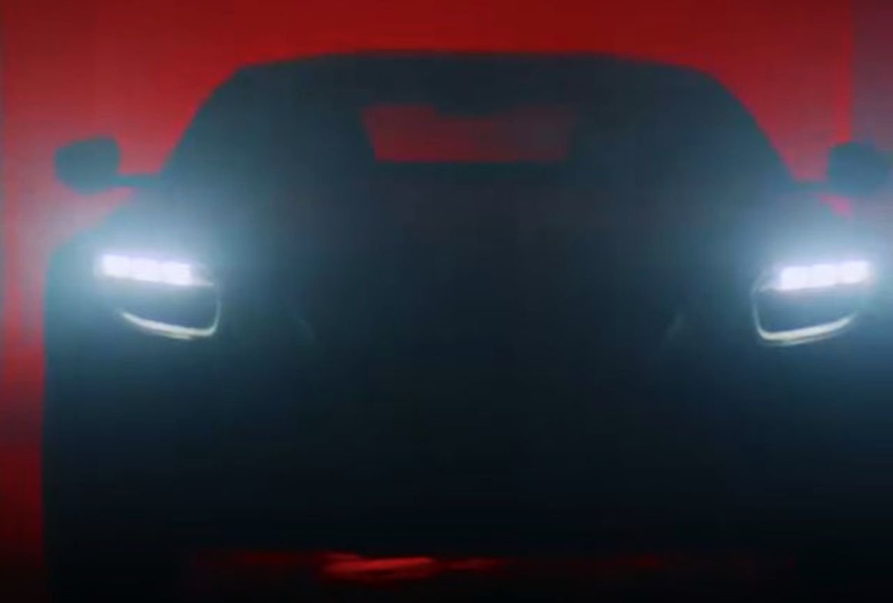 Aston Martin DB12 S-AMR-teaser
