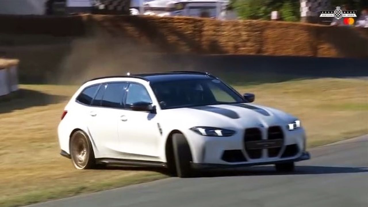 BMW M3 CS Touring crash Goodwood