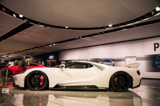 Ford GT- 2016 Detroit Auto Show-12