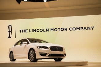 Lincoln Continental- 2016 Detroit Auto Show-1