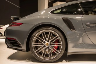 Porsche 911 Turbo- 2016 Detroit Auto Show-1