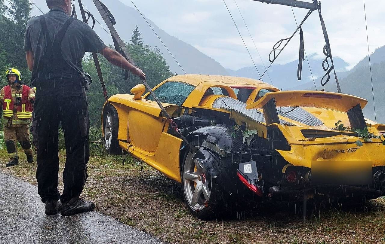Porsche Carrera GT crash Austria-2